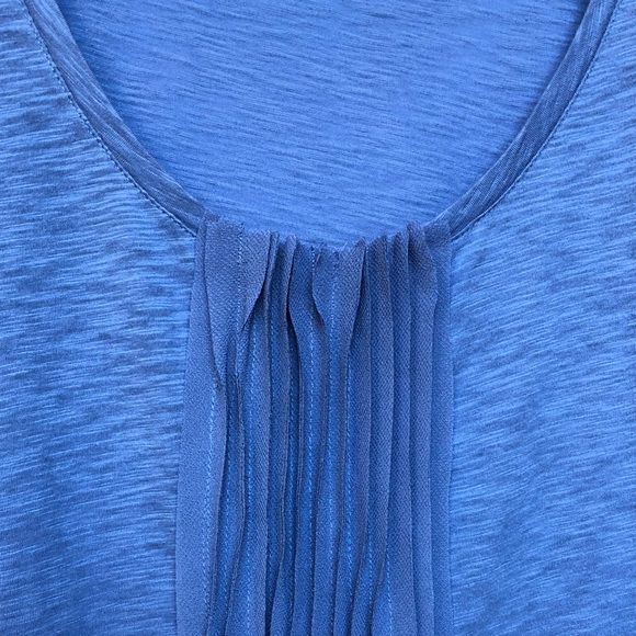 TALBOTS PETITES Ruffled Front T Shirt Petite L - Picture 3 of 6